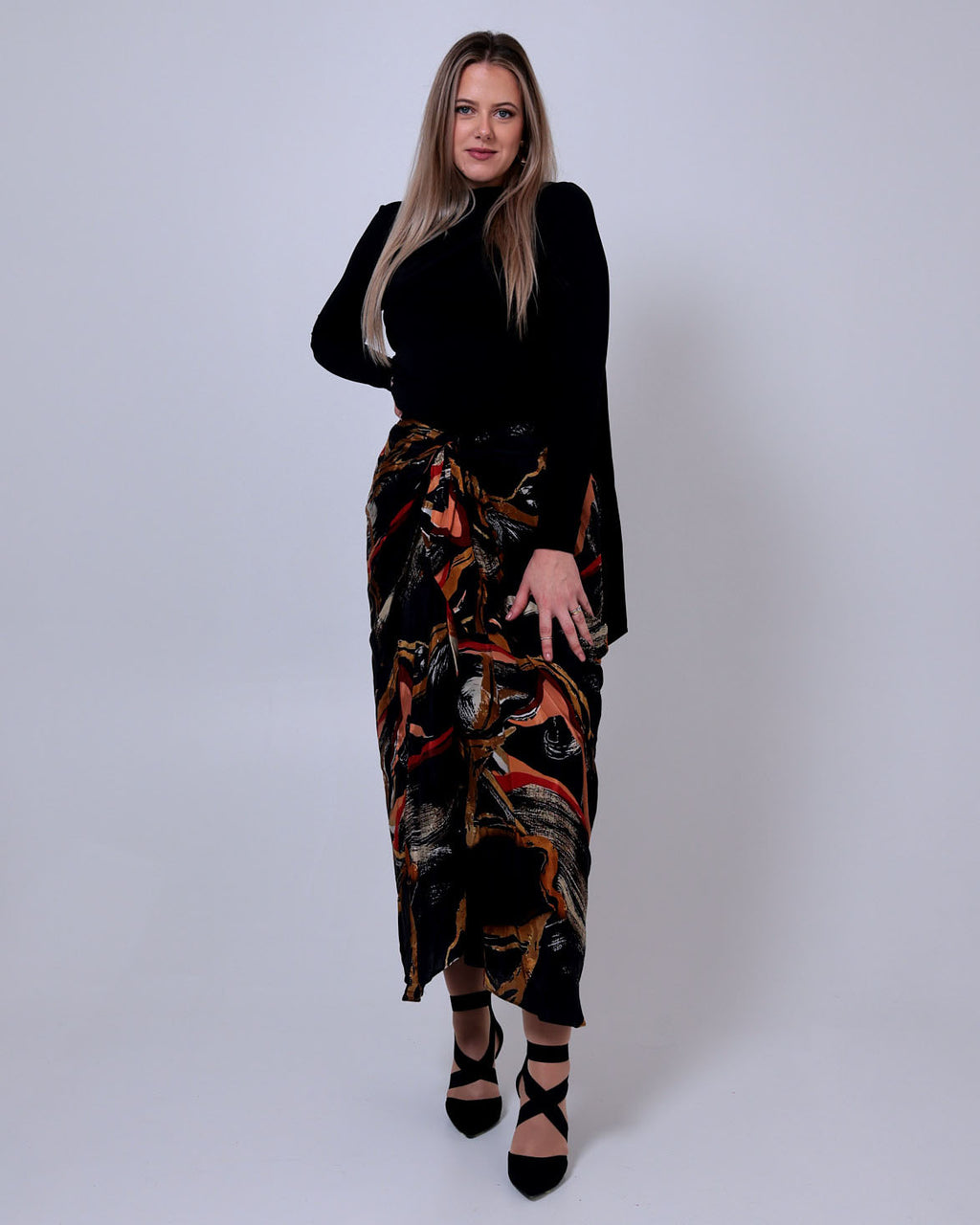 Black Art-Print Pure Crepe Wrap Skirt